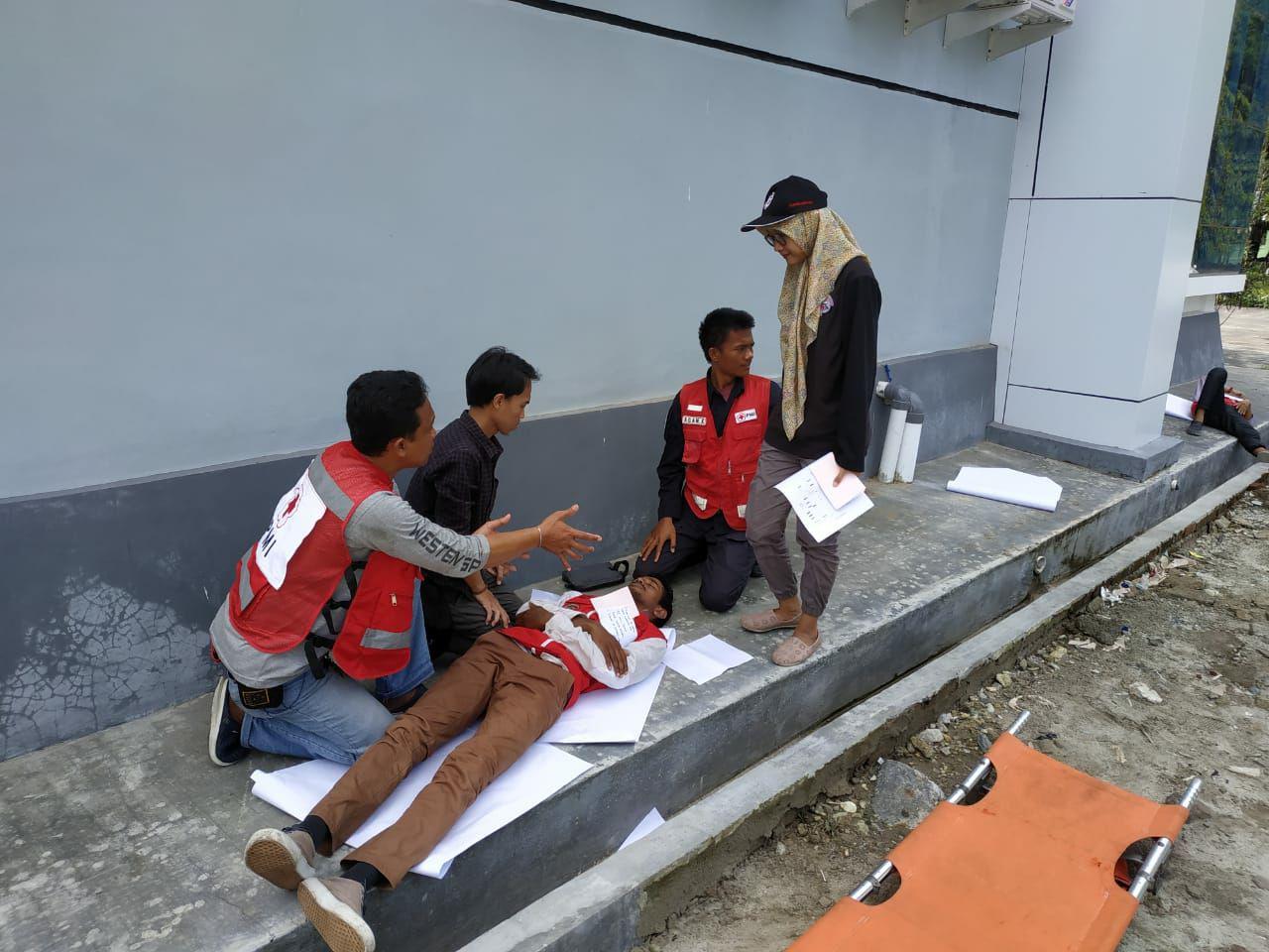 Mahasiswa Jurusan Farmasi Ikuti Pelatihan Tanggap Darurat Bencana